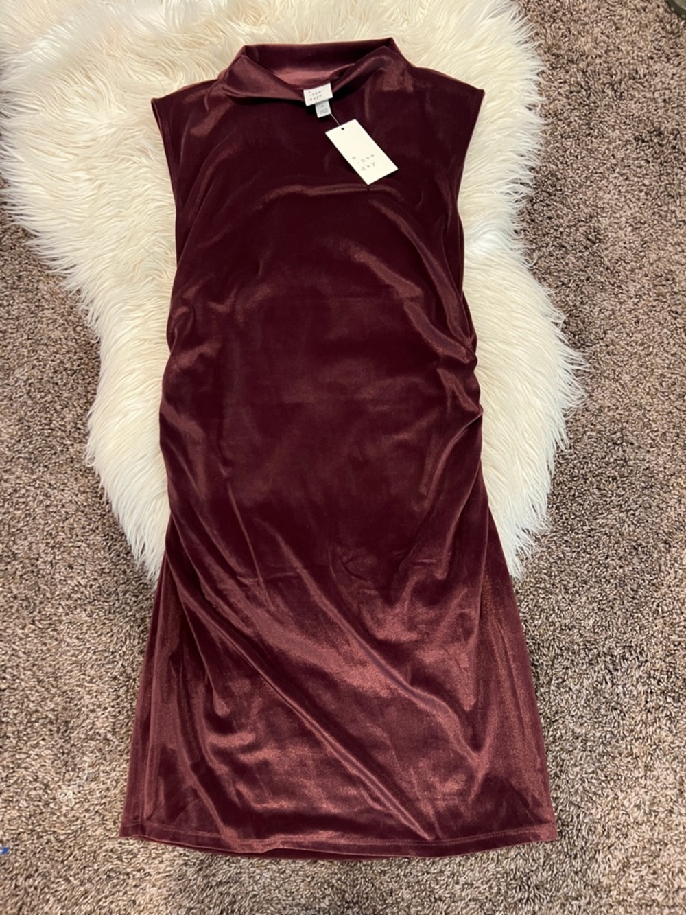 a new day Sleeveless Velvet Midi Dress - Burgundy